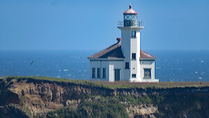 Coolest Lighthouses Near Newport 6