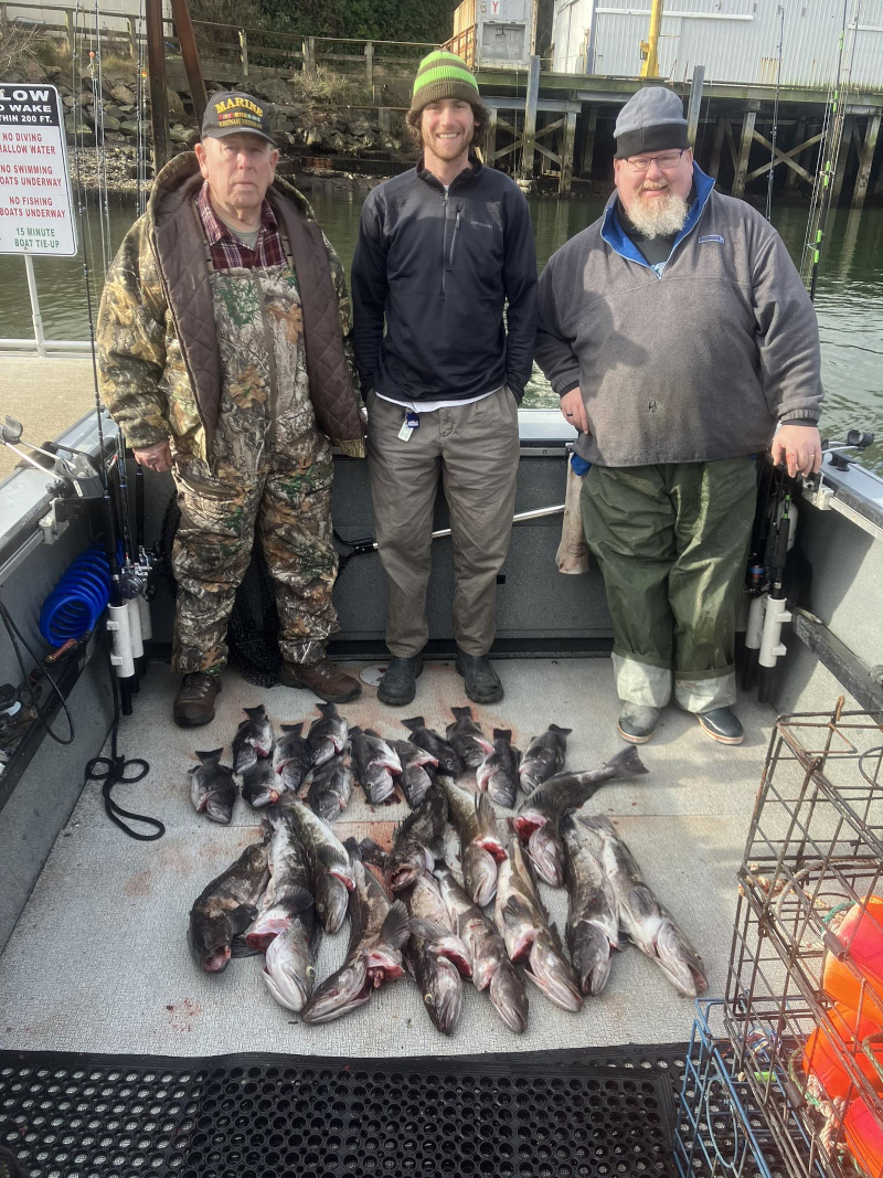 happy anglers with lingcod harvest depoe bay